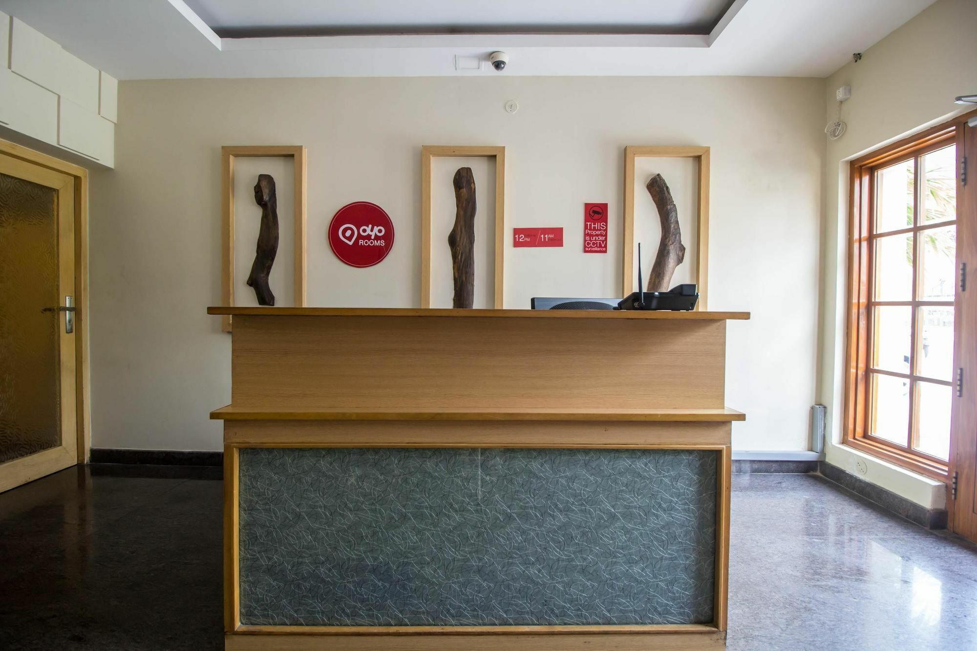 ויסאקפאטנם Oyo Apartments Rk Beach Road מראה חיצוני תמונה